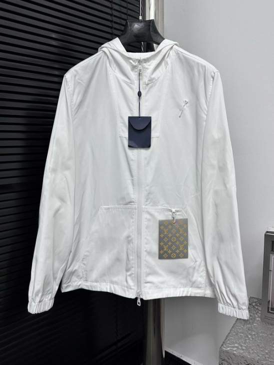 Picture of Louis Vuitton Jackets _SKULVXS-Lxetr2131481